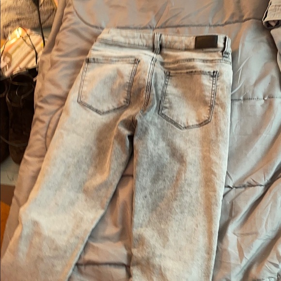 women’s jeans - Picture 2 of 3